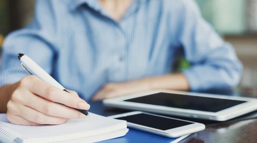 Quelles possibilités de formation s'offrent-elles à moi